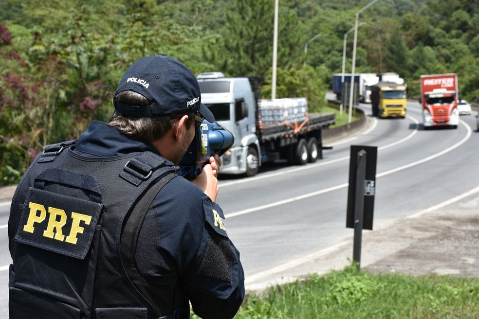 Mais de 400 veículos são flagrados por excesso de velocidade no Piauí