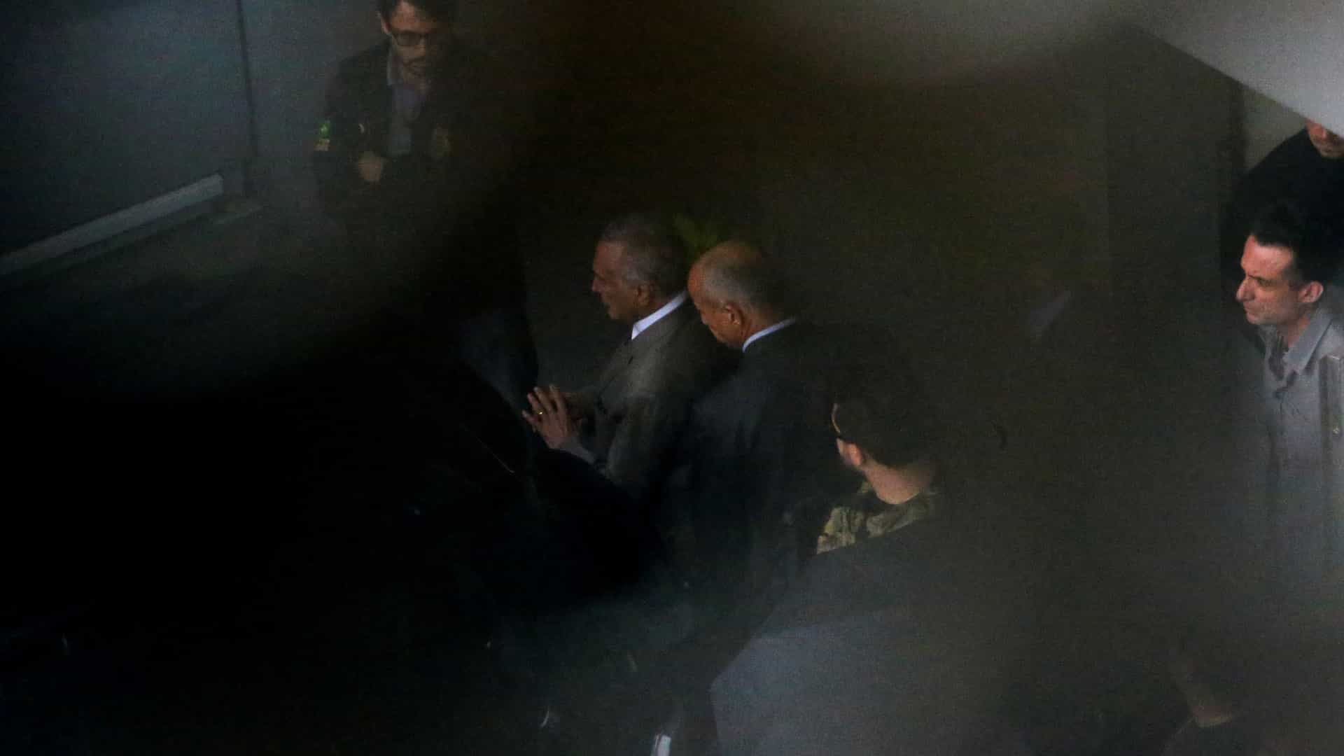 Ex-presidente Michel Temer chega a sede da PF no Rio e cumprirá prisão preventiva