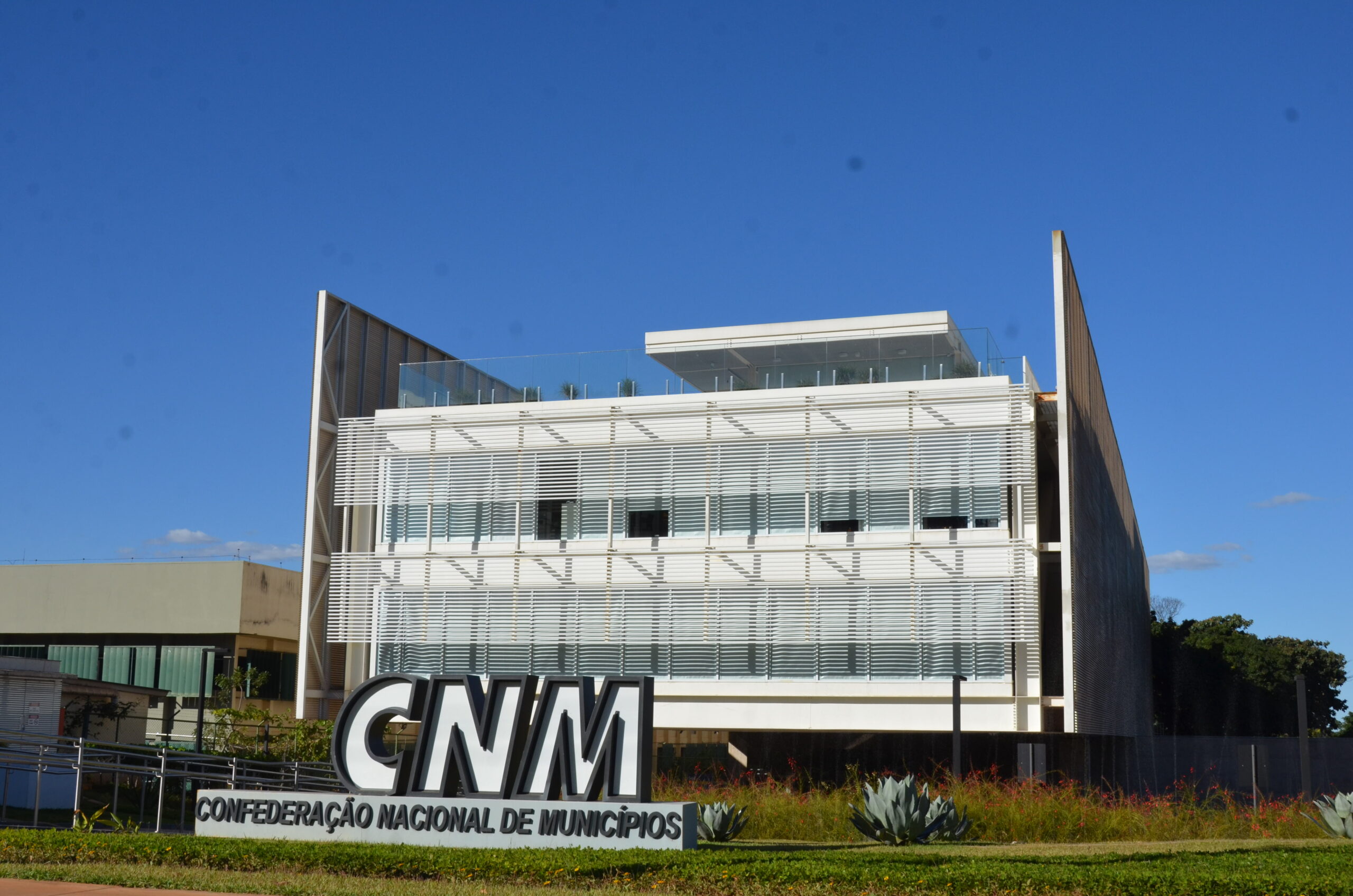 CNM e associações defendem não realização de eleições neste ano