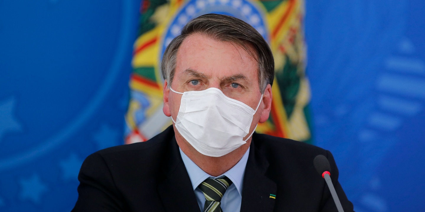 Justiça Federal obriga Bolsonaro a usar máscaras em espaços públicos