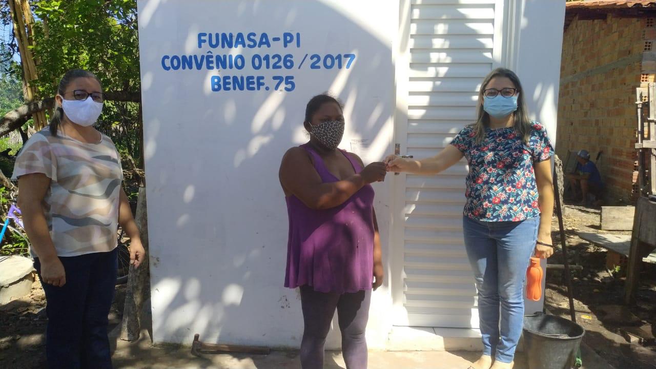 Prefeitura de Esperantina entrega 16 unidades de módulos sanitários na zona rural