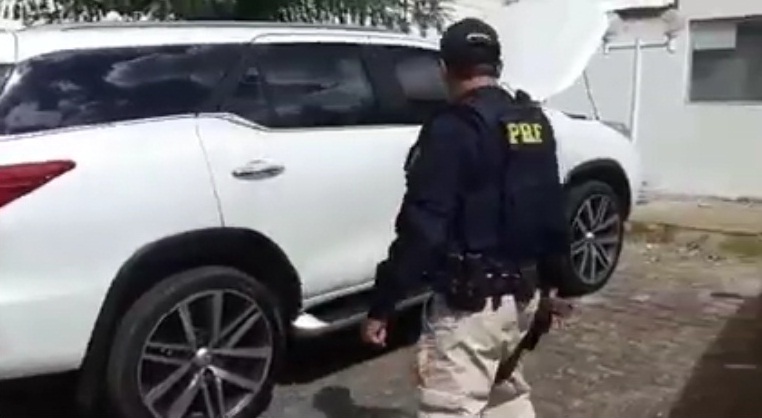Homem é preso com veículo de luxo adulterado na BR 343 em Campo Maior