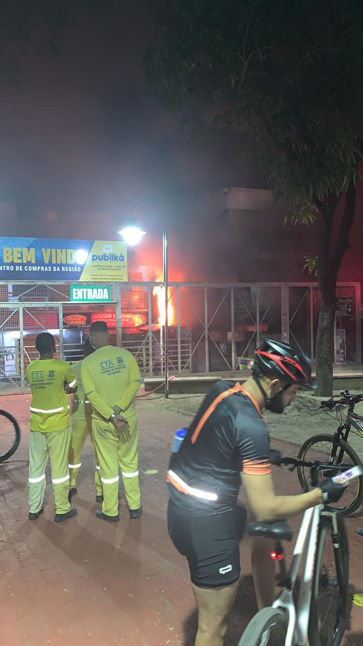 Shopping da Cidade sofre princípio de incêndio na noite desta segunda (10)