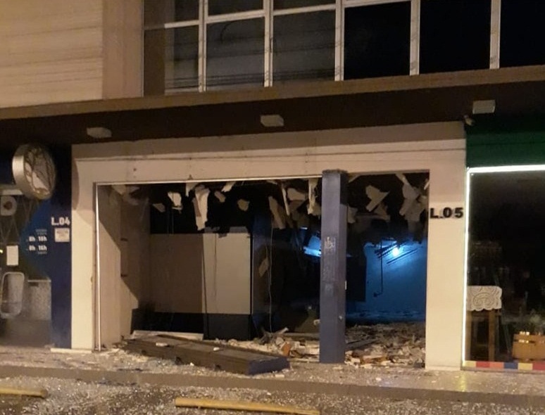 Quadrilha explode posto da Caixa Econômica na Avenida Dom Severino