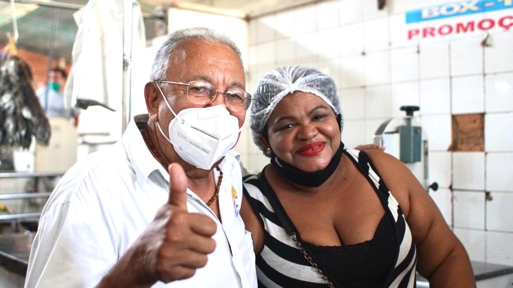 Dr. Pessoa visita Mercado da Piçarra e garante reforma