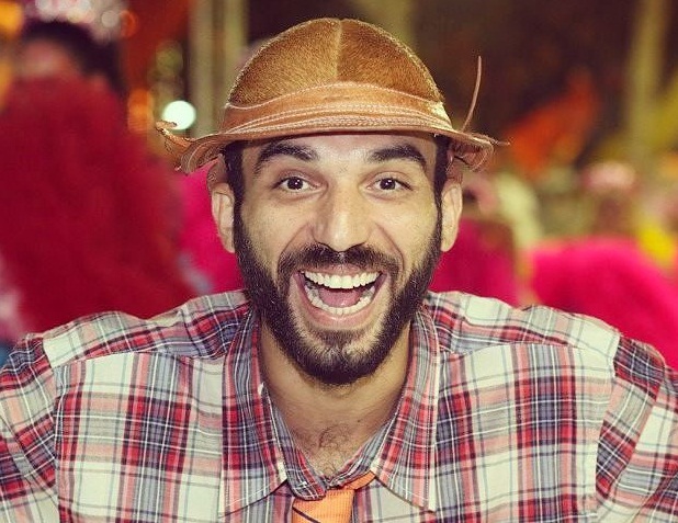 Humorista Vinícius Karcam apresenta “Show do Cabôco” em drive-in neste sábado (17)