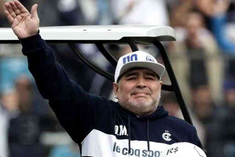 Morre aos 60 anos, Diego Maradona, ídolo do futebol da Argentina