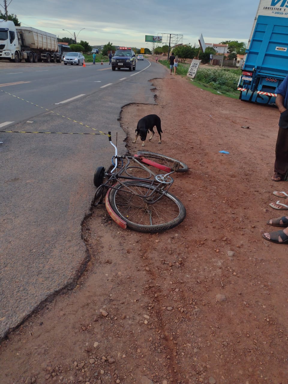 Idoso morre ao colidir bicicleta com motocicleta em Demerval Lobão