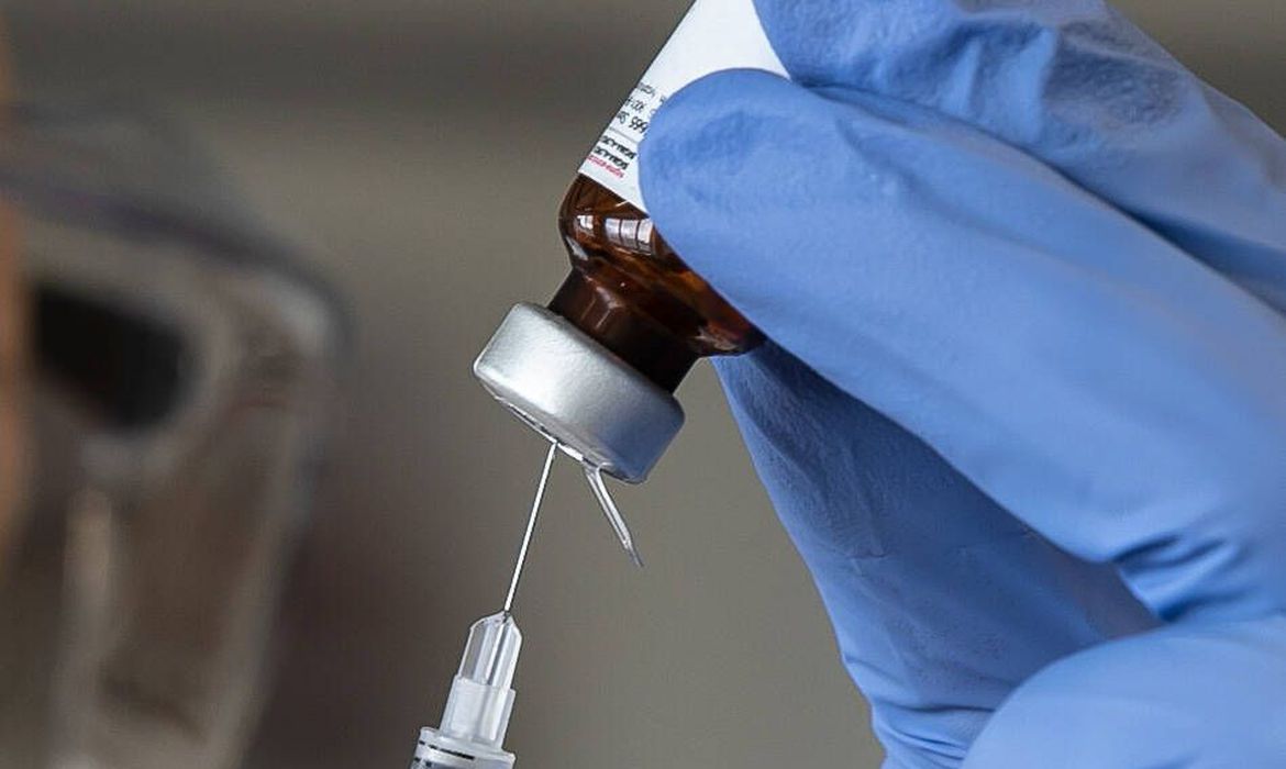 FMS divulga cronograma de vacinação para gestantes e pessoas com comorbidades