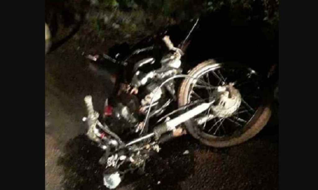 Colisão entre moto e caminhonete causa uma morte em José de Freitas
