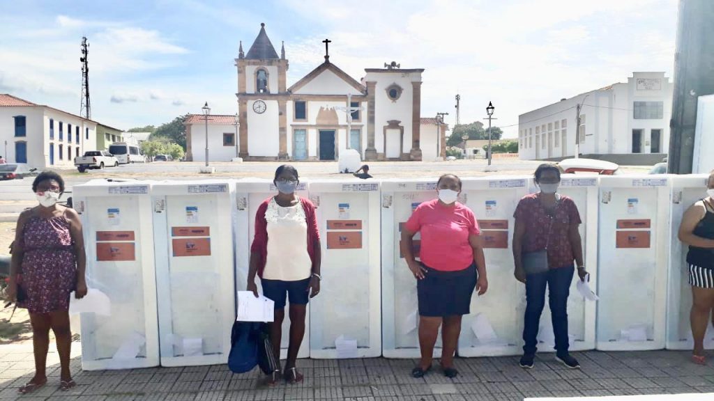 Equatorial Piauí entrega geladeiras sorteadas em Teresina, Oeiras e Parnaíba