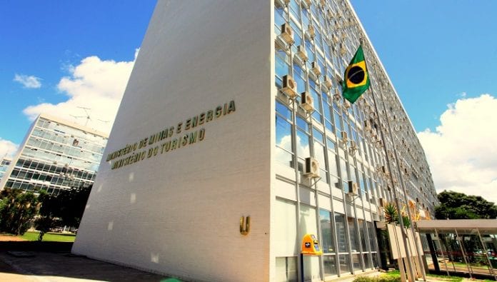 MTur inicia pesquisa sobre retomada de viagens no Brasil