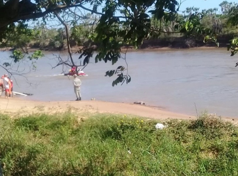 Corpo de homem é encontrado boiando no Rio Parnaíba