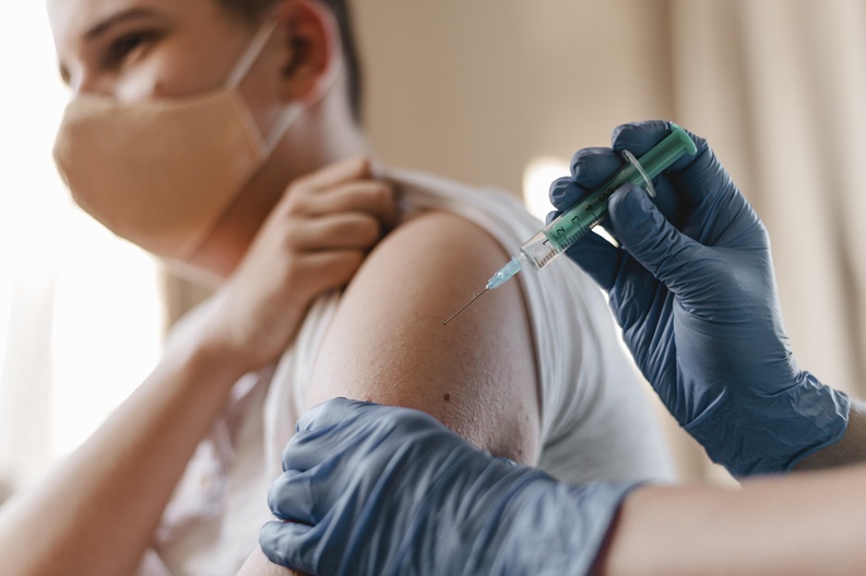 Demissão por justa causa por recusa de vacinação ainda é incerta