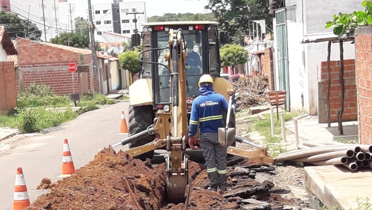 Obras de esgoto nas zonas Sudeste e Leste avançam