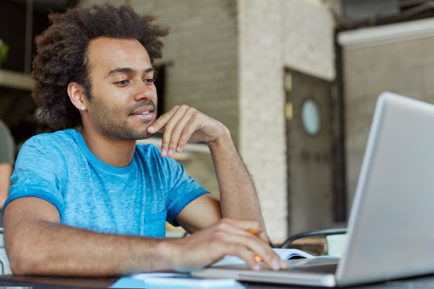 Confira cursos gratuitos que ofertam chances de capacitação e recolocação no mercado de trabalho