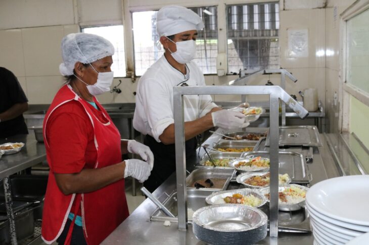 Mais de 2 mil refeições diárias são oferecidas na Maternidade Evangelina Rosa